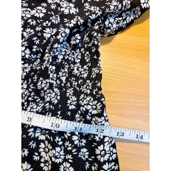 Dizzy Lizzy Dress M Black Floral Whimsigoth Keyhole Smocked Puff Sleeves Boho - Picture 9 of 10